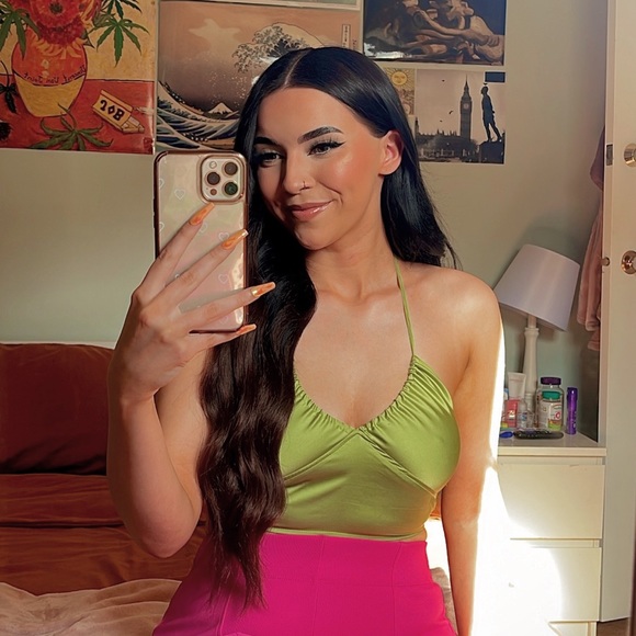 Satin Cropped Tie-Up Haulter Top - Picture 3 of 3